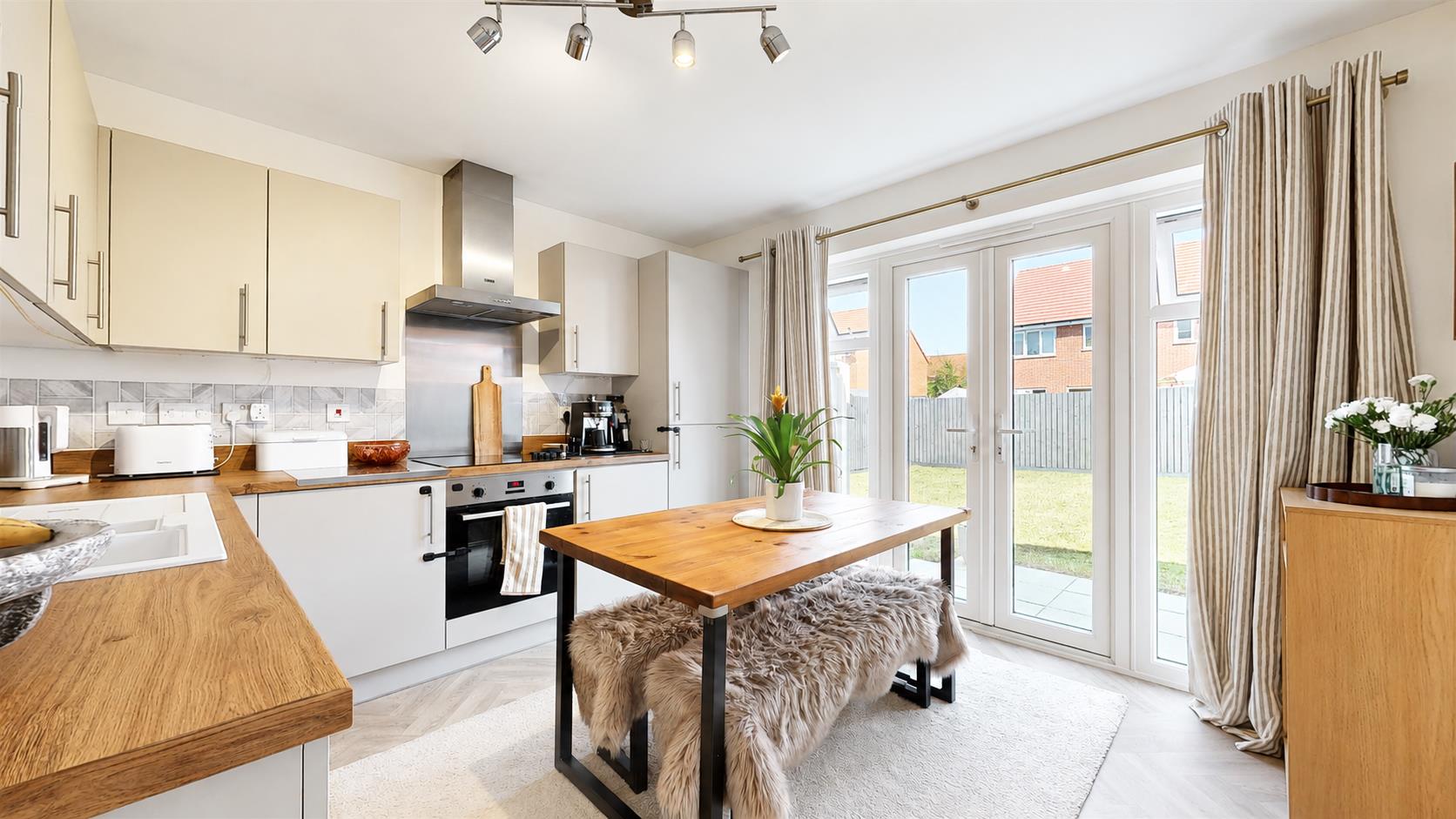Claridge Crescent, Eagle Farm South, Milton Keynes